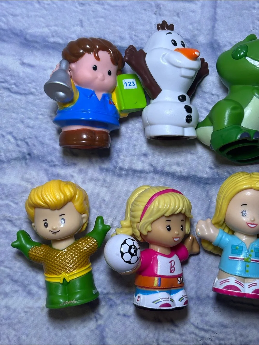 Lot of (12) Fisher-Price Little People figurines And Animals Olaf Barbie Rex
